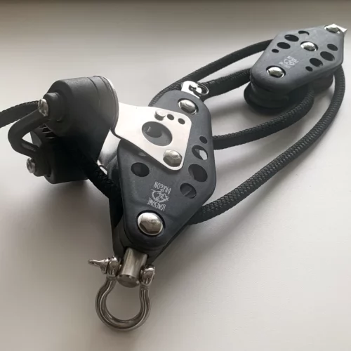 Self locking block and tackle